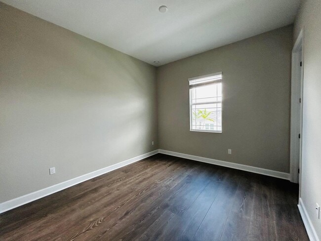 Building Photo - 5468 Pecan Dr