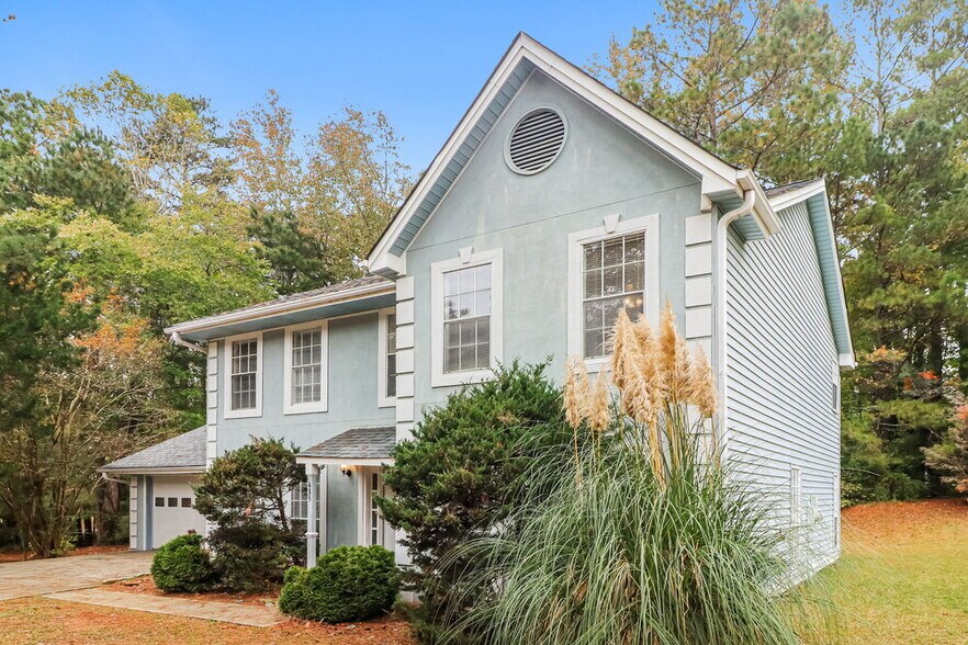 Building Photo - 435 Standing Rock Dr