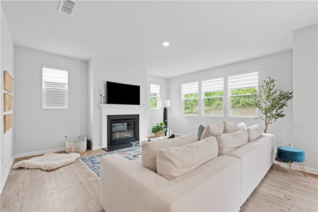 Building Photo - 4780 Mock Orange St
