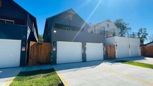 Building Photo - Brand-New Duplex for Rent – 3 Bed | 2.5 Bath