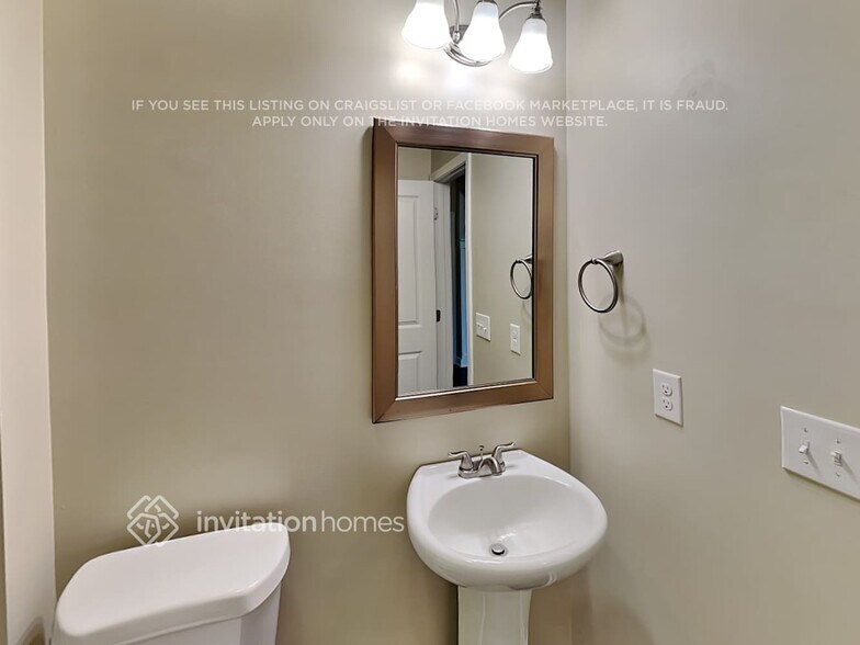 Building Photo - 111 Louden Dr