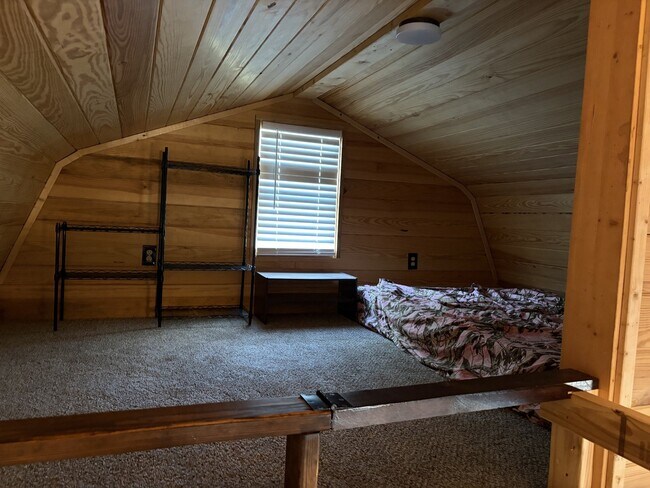 Building Photo - 1224 Campfire Dr