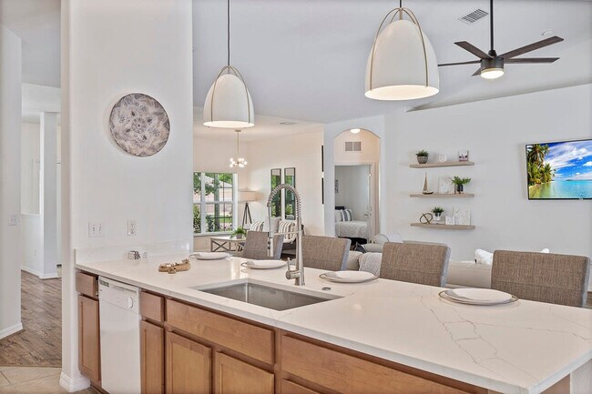 Building Photo - 11 Wheeler Ln