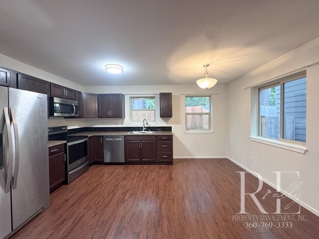 Building Photo - 50% OFF FIRST MONTH’S RENT SPECIAL!!