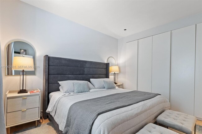 Building Photo - 1502 El Rado St