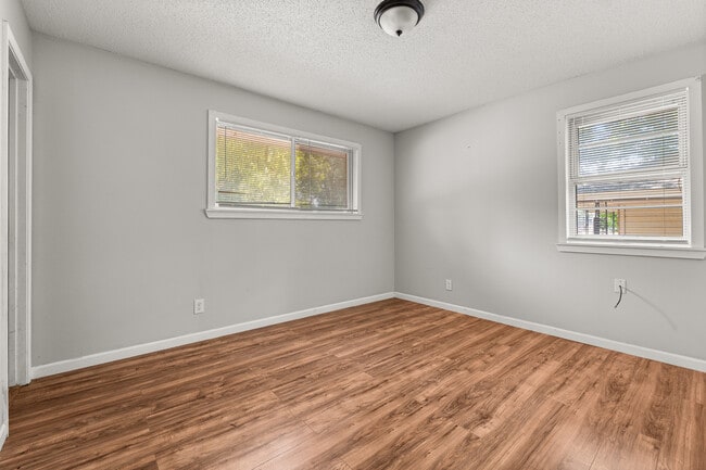 Building Photo - 3419 Mountain Terrace St