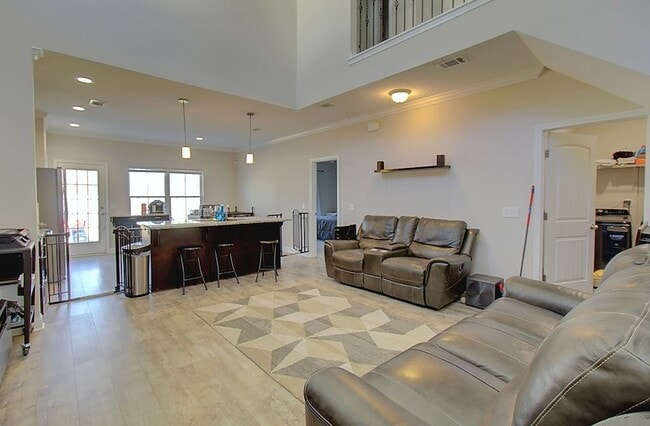 Building Photo - 35 Perlieu Ct