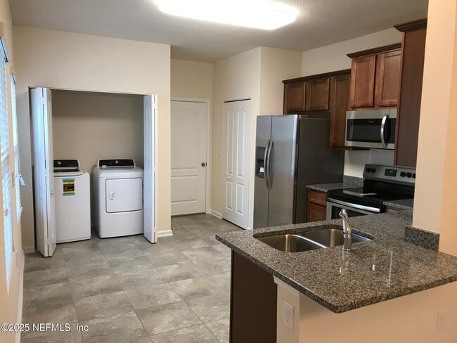 Building Photo - 663 Servia Dr