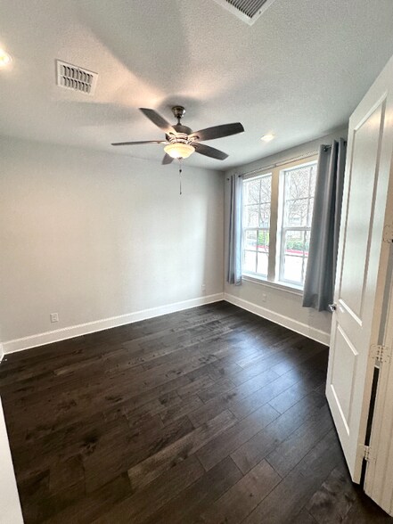 Building Photo - 630 Dalton Ln