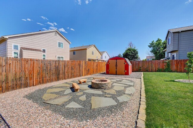 Building Photo - $2,225- 3bed/2bath Home in Fountain with B...