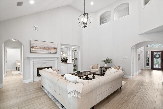 Building Photo - 7 S Dulcet Hollow Cir