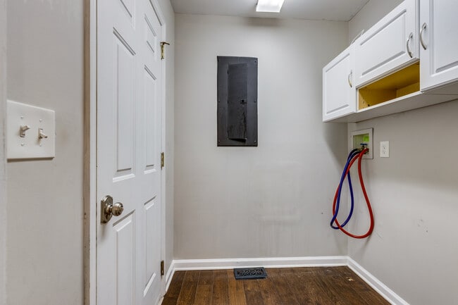 Building Photo - 605 Founders Pointe Blvd