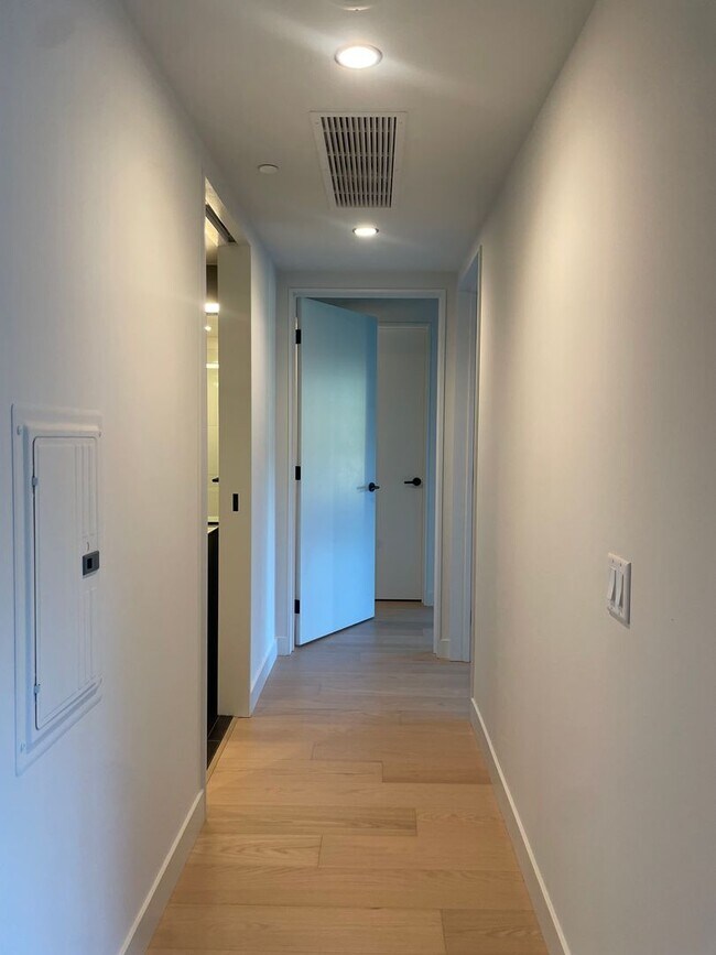 Building Photo - 960 Market St