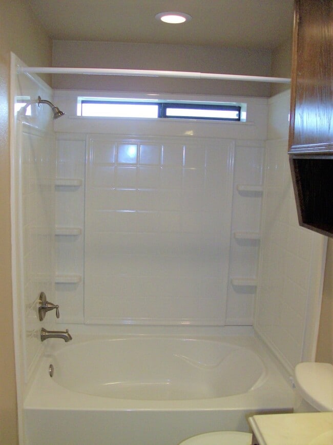 Building Photo - Viewable 1/6/2026 Text 201-231-7228 for more information