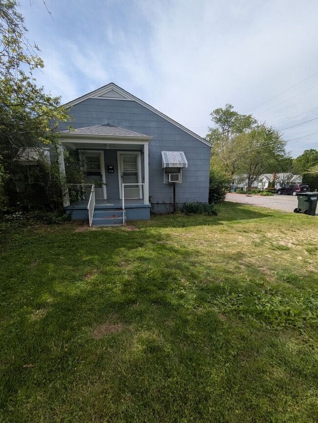 Building Photo - 1BD/1BA Unit in Hickory