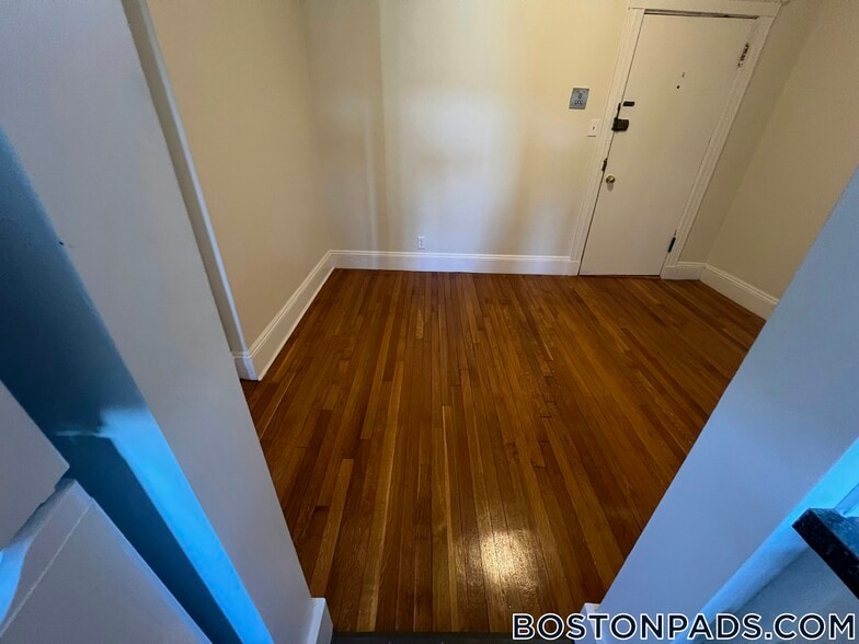 Building Photo - 116 Washington St