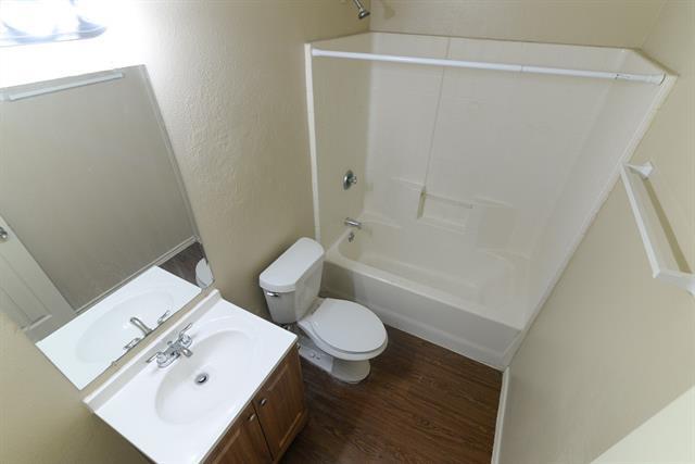 Building Photo - 2419 Talco Dr