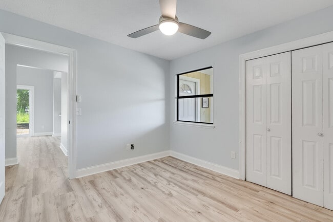 Building Photo - 1307 Calabria Rd