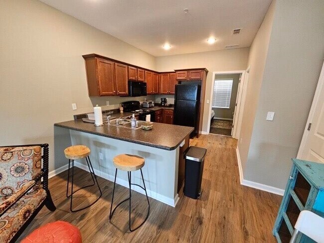 Building Photo - 2245 Del Carmel Way