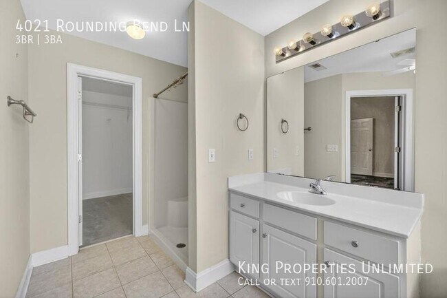 Building Photo - 4021 Rounding Bend Ln