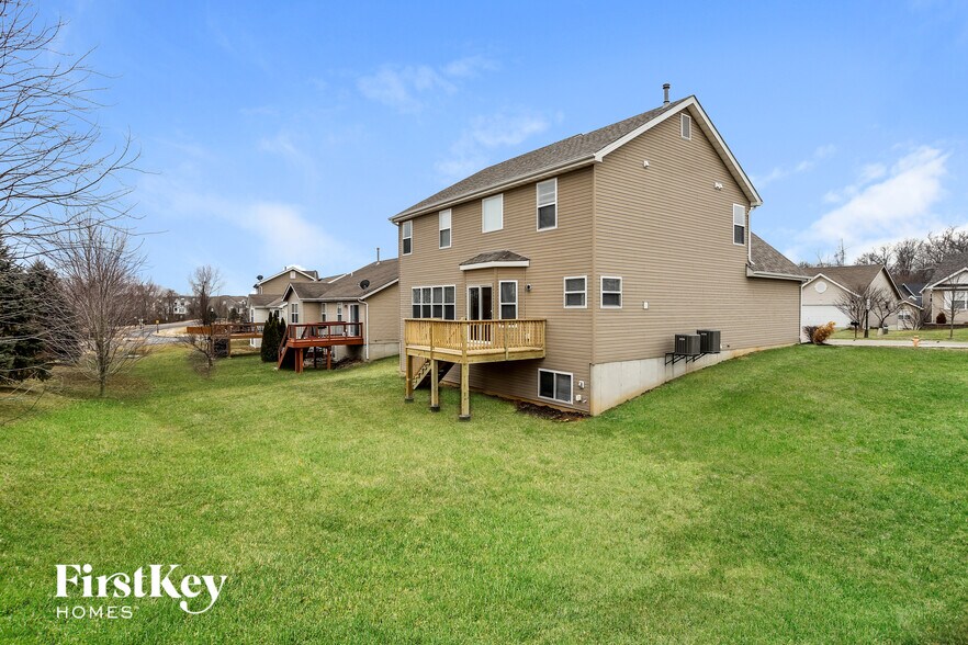 Building Photo - 700 Phoenix Way