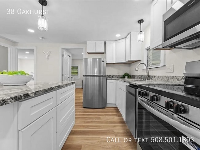 Building Photo - 38 Oakhurst-