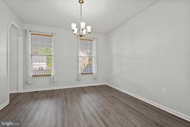 Building Photo - 2230 Community Dr