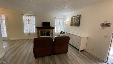 Building Photo - 5576 W Rochelle Ave.