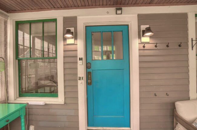 Building Photo - 21 Garden St