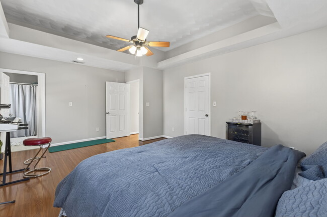 Building Photo - 2818 Tidewater Dr