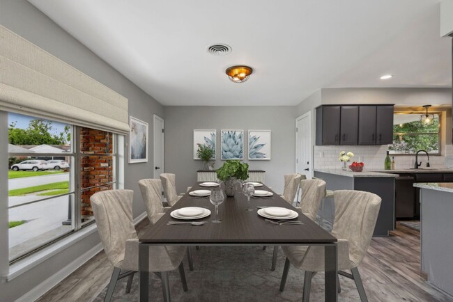 Building Photo - Newly remodeled ranch style home
