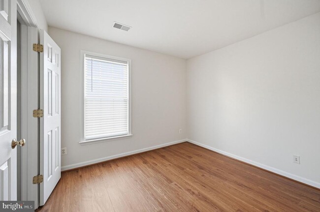 Building Photo - 6046 Smooth Stone Pl