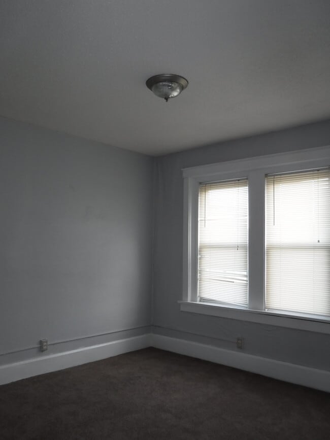 Building Photo - 720 Faraon St