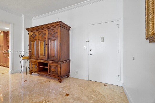 Building Photo - 2851 S Ocean Blvd