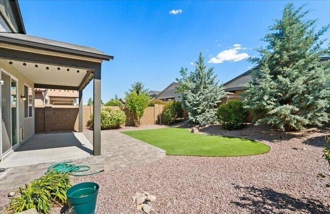 Building Photo - Lovely Two Bedroom Near Golf and Airport-Prescott