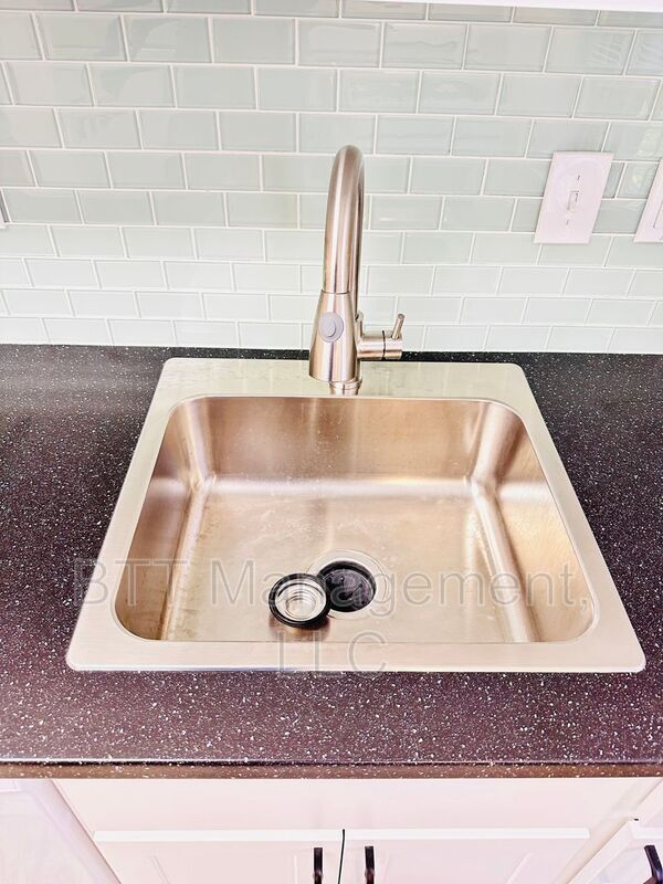 Building Photo - 8310 Garland Ave