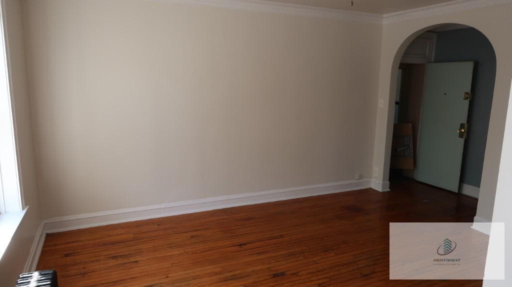 Building Photo - 4588 N Elston Ave