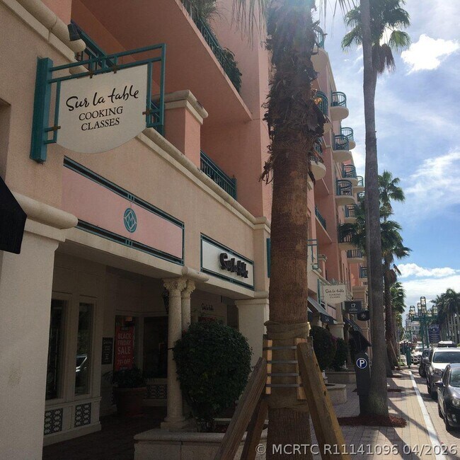 Building Photo - 16843 Boca Delray Dr