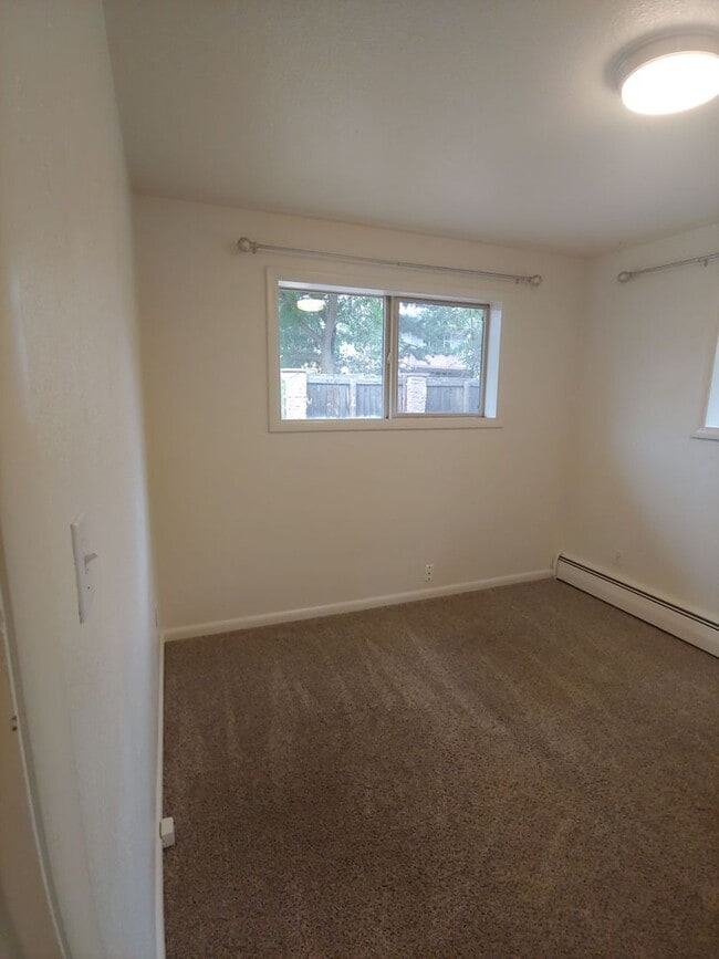 Building Photo - Beautifully Updated Boulder 3Bed/2Bath- Walking distance from CU campus & 29th St Mall! Available...