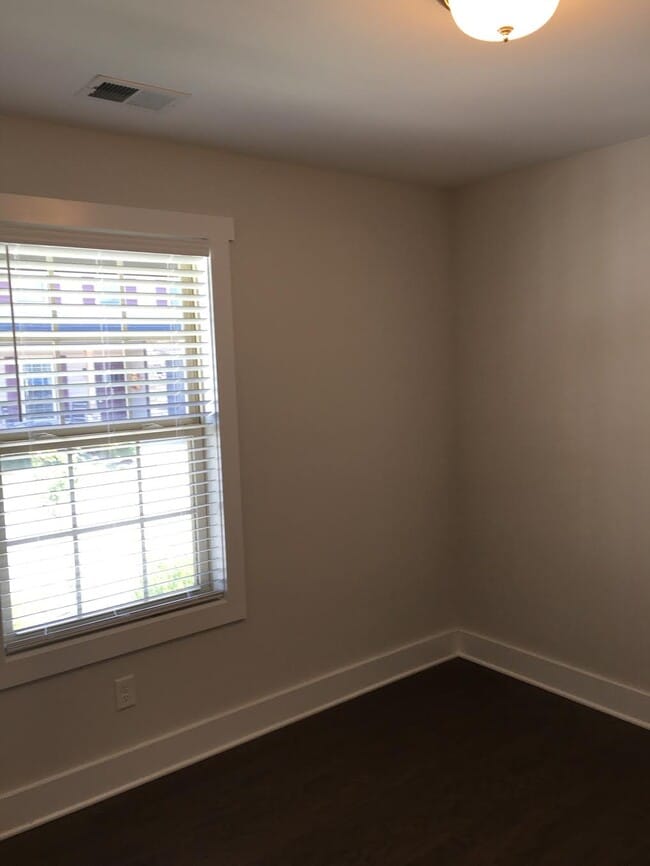 Building Photo - 27 Harrelson Ln