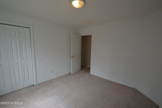 Building Photo - 228 Natalie Ln