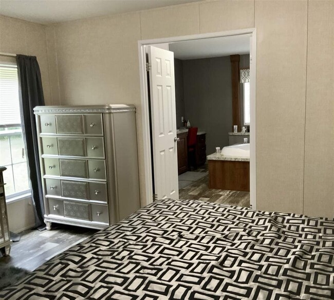 Building Photo - 9813 Woodville Hwy