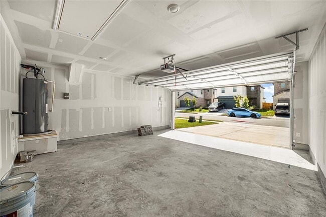 Building Photo - 412 Breccia Trl