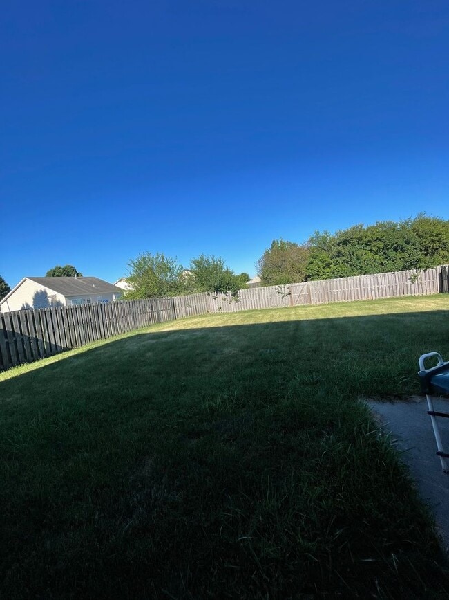 Building Photo - 3 Bedroom Single Family Home - South Side of Lafayette