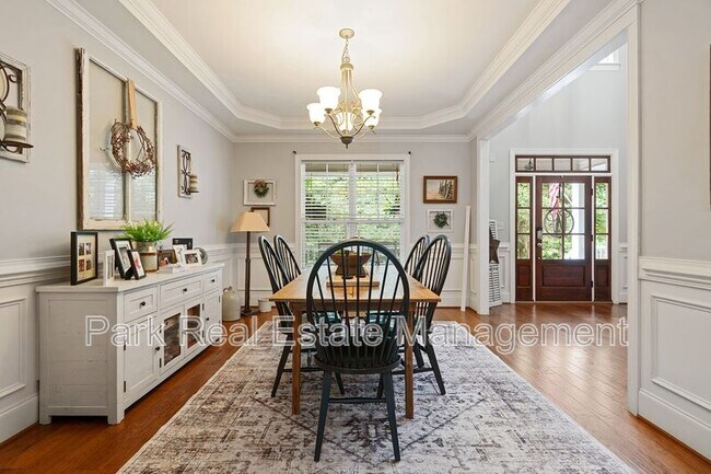 Building Photo - 215 Harrison Pond Dr