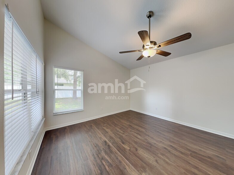 Building Photo - 1703 Boggy Oak Ln