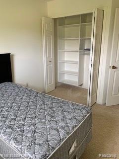 Building Photo - 41719 Sleepy Hollow Dr