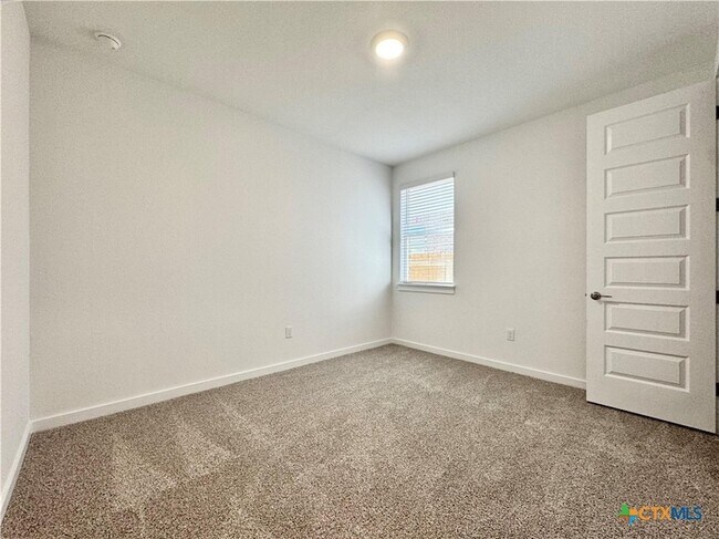 Building Photo - 329 Tinto St