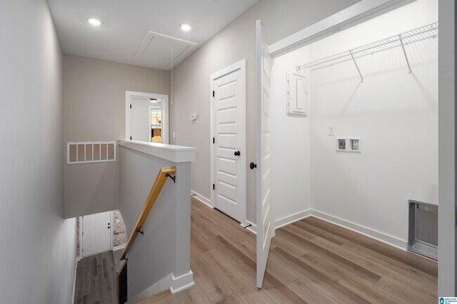 Building Photo - 1109 Windsor Sq