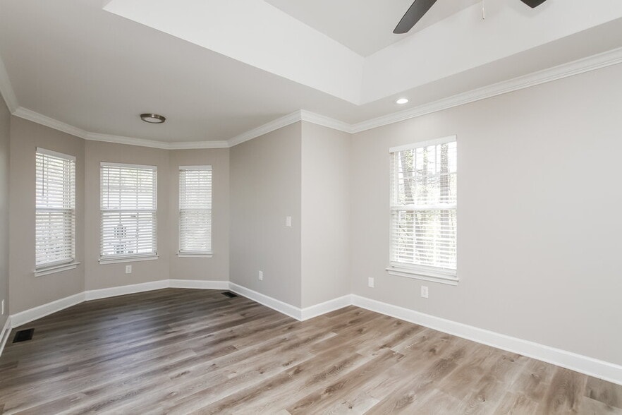 Building Photo - 5118 Chestnut Knoll Ln